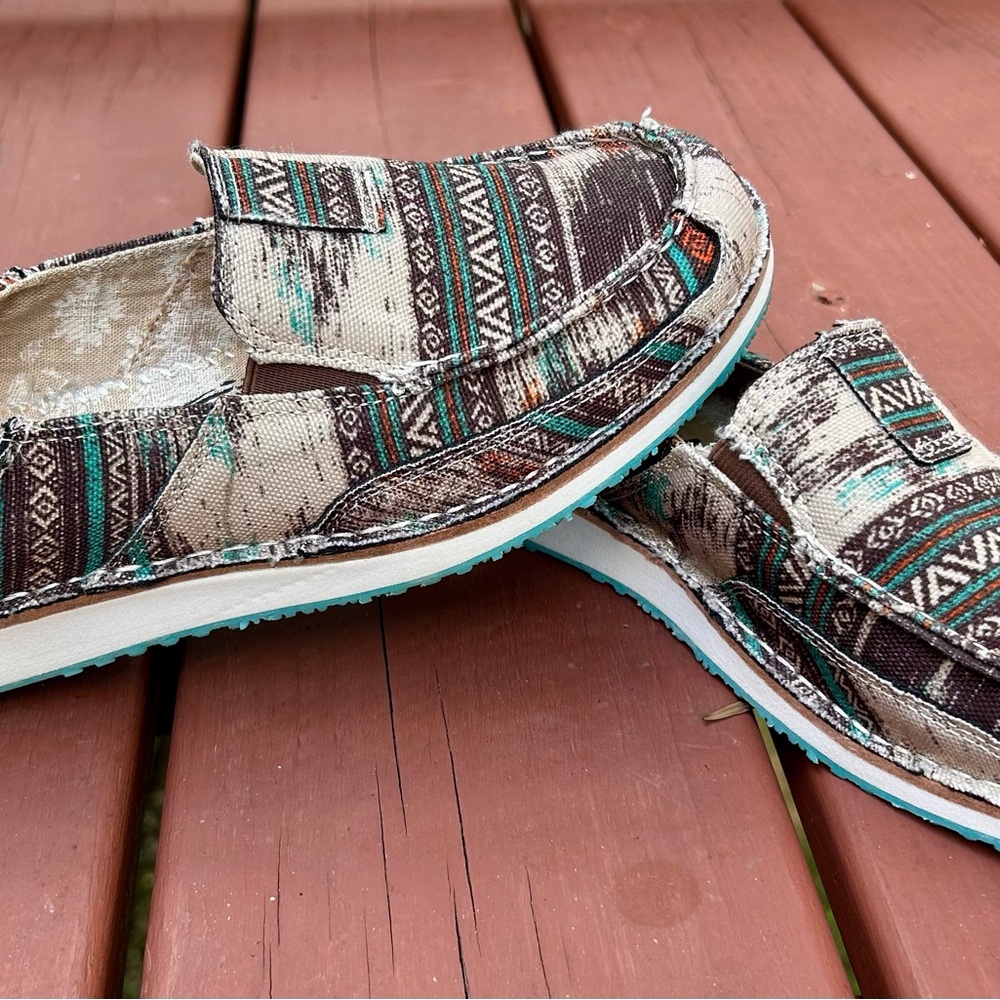 Very G Tribal Pattern Slip-Ons